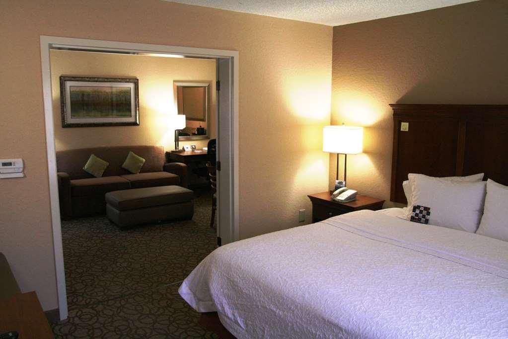 Hampton Inn Gainesville Room photo