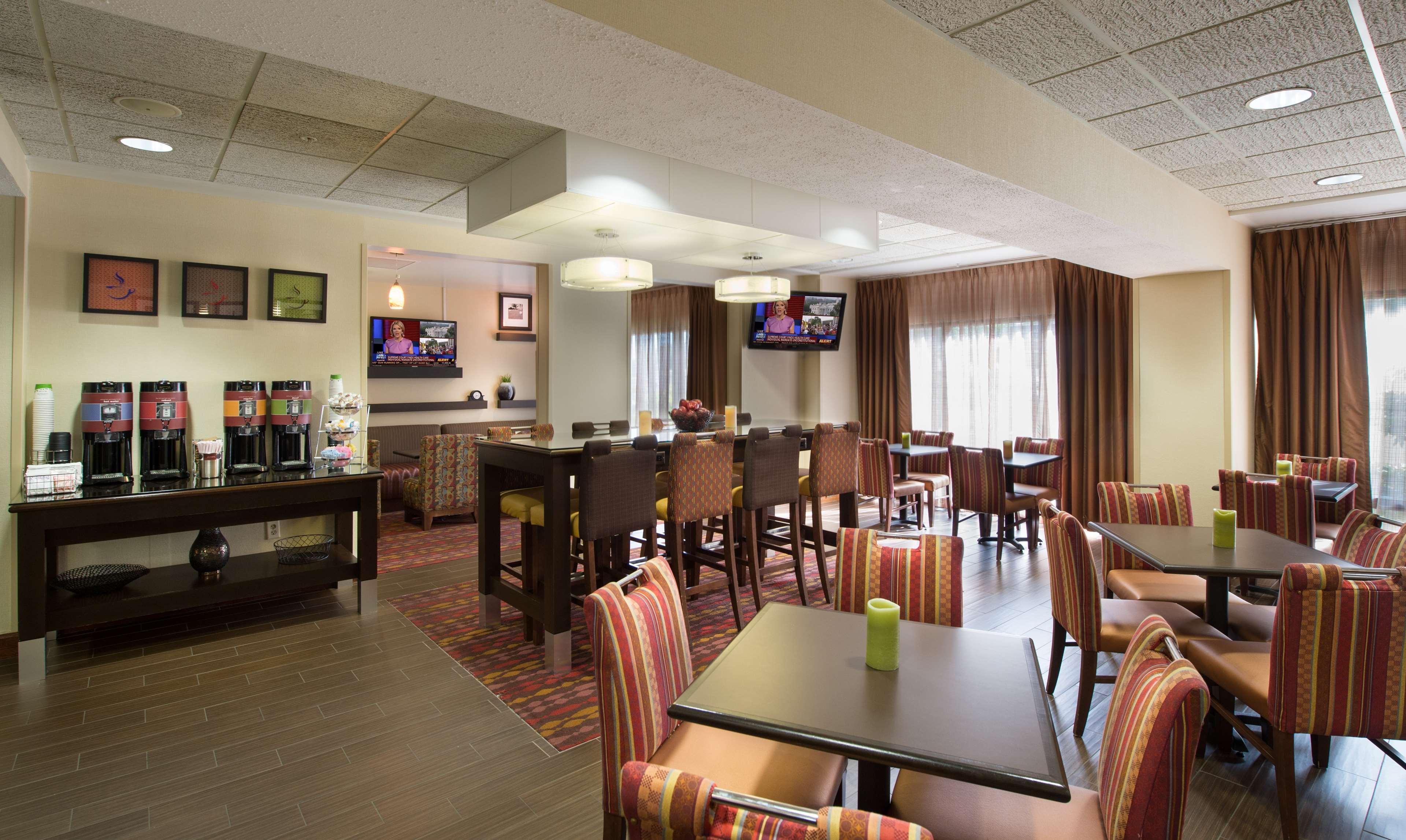 Hampton Inn Gainesville Exterior photo
