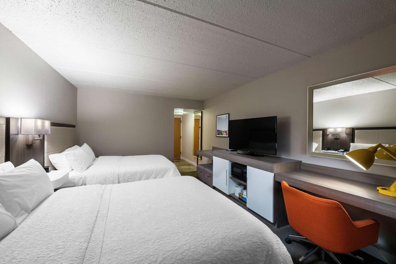 Hampton Inn Gainesville Exterior photo